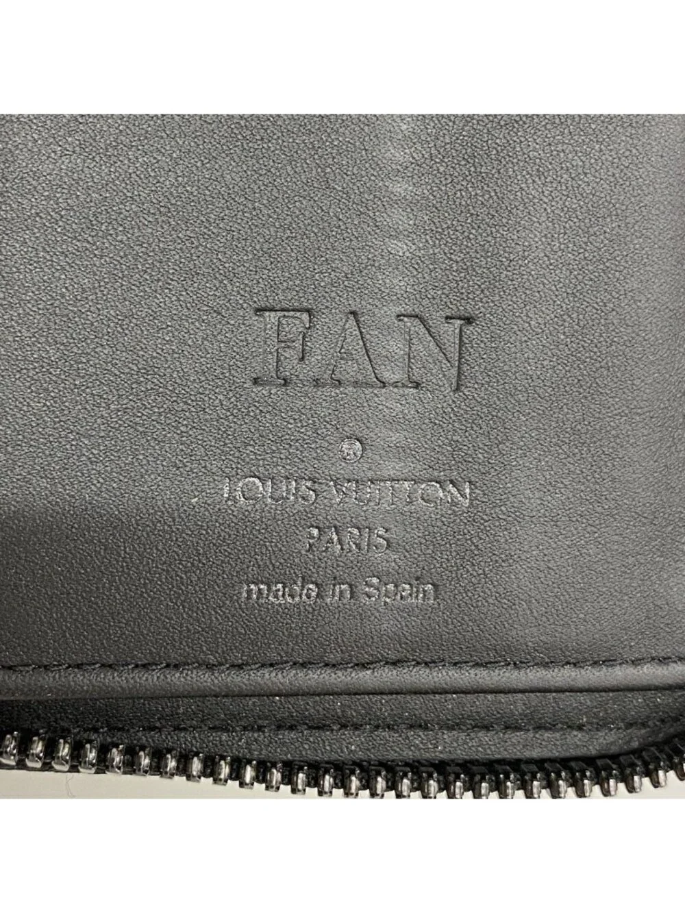 Louis Vuitton Wallet Monogram Shadow Zippy Vertical Noir